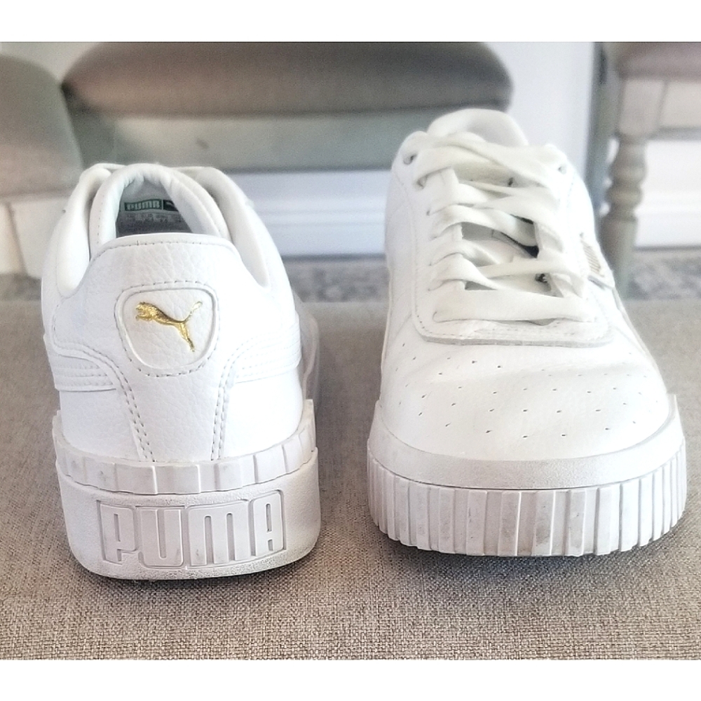 Women's Sneakers - Picture 3 of 4